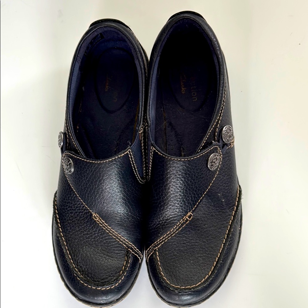 Clarks Women's Ashland Lane Black Slip-On Leather Loafers - Size 7 1/2 US